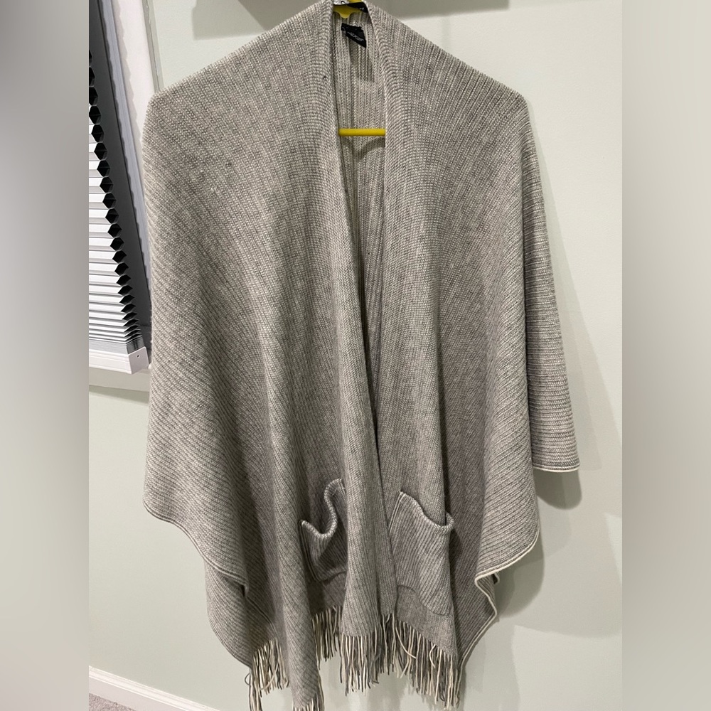 Light gray blanket shawl